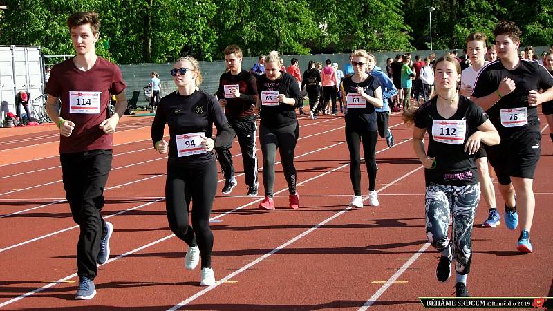 Atletický stadion ve Smetanových sadech patřil dobrým úmyslům.