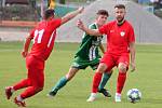 Fotbalisté Rousínova (zelené dresy) porazili v utkání krajského přeboru favorizované Bohunice vysoko 4:0.