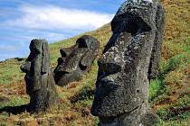 Kameny moai na Velikonočních ostrovech
