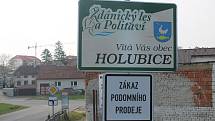 Obec Holubice.