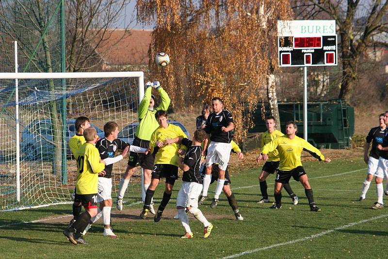 Fotbalové derby Švábenice (v černých dresech) vs. Ivanovice. 