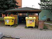 Kontejnery na tříděný odpad ve Vyškově. Ilustrační foto.