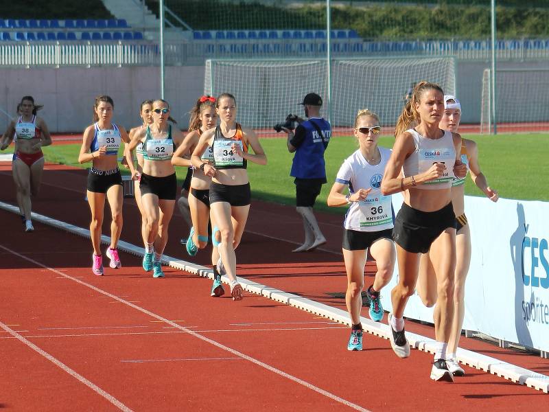 Mistrovství republiky v běhu na 10 kilometrů mužů, žen a juniorů ve Slavkově u Brna.