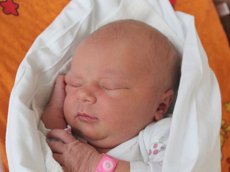 Mariana Anna Greplová, 48 cm, 3 320 g, 5. prosince 2016, Drysice, Nemocnice Vyškov