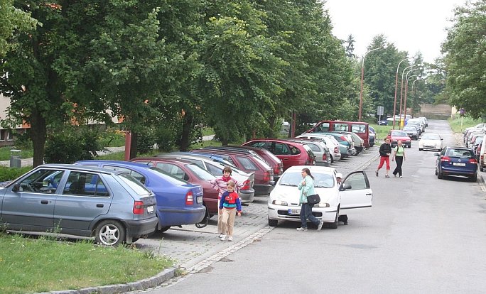 Lidé na sídlišti Palánek se dočkají nových parkovacích míst. Stavby se uskuteční už v letošním roce. 
