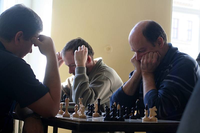V tradičním šachovém turnaji „Loučení se starým rokem“, který ve Vyškově pořádá místní klub MKS, zvítězila úřadující mistryně republiky žen Lenka Kulovaná.