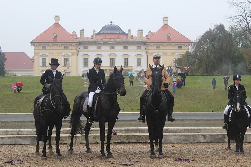 Hubertova jízda na slavkovském zámku.