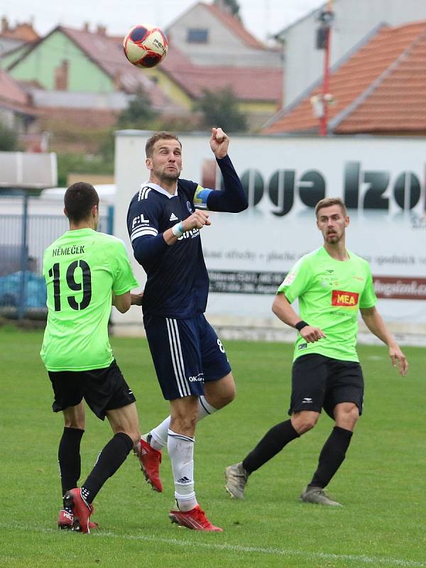 Snímky jsou z loňského pohárového zápasu Vyškov (zelené dresy) - Zlín v Drnovicích, který hosté vyhráli 2:1 po prodloužení.