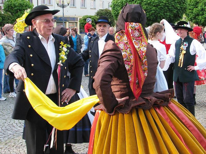 Na Masarykově náměstí ve Vyškově lidé právě slavili Hanácký den.