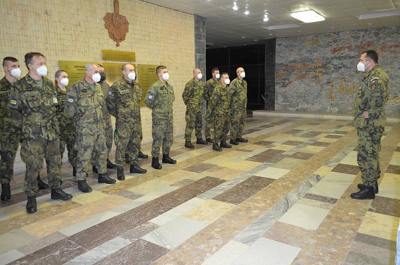 Vojáci z Vyškova vyrazili na pomoc do čtyř nemocnic na jihu Moravy.
