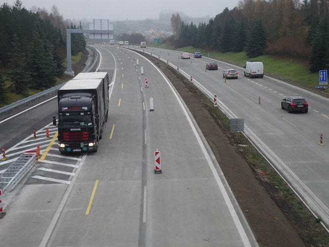 Opravy dálnice u Rousínova. Ilustrační foto.