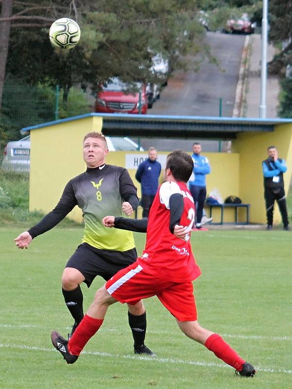 Smínky jsou z loňského utkání Kobeřic (tmavé dresy v Brně-Medlánkách (3:3).