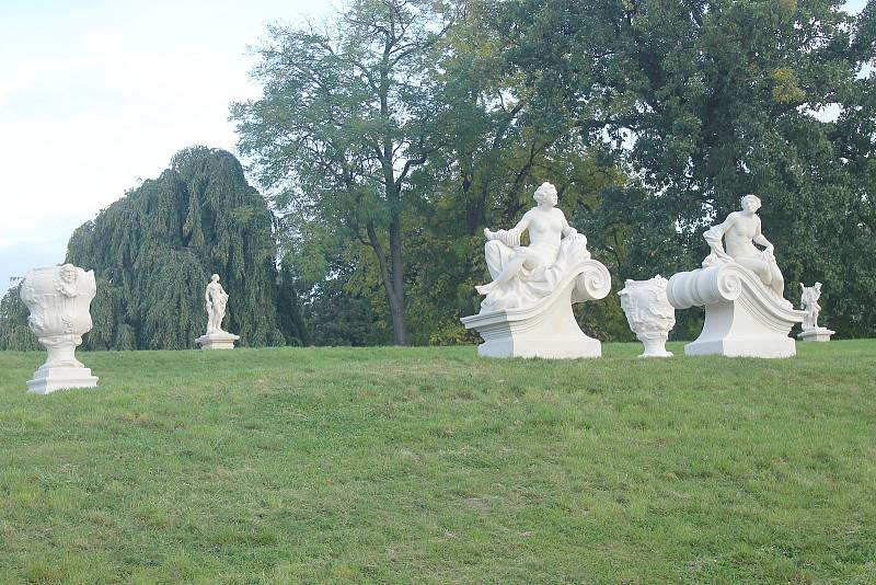 Letní teploty ve Slavkově výrazně snižuje především zámecký park, další rozšiřování zeleně bude do budoucna jednou z priorit.