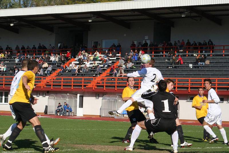 Atraktivní fotbal předvedli hráči Vyškovského Rostexu s Konicemi.