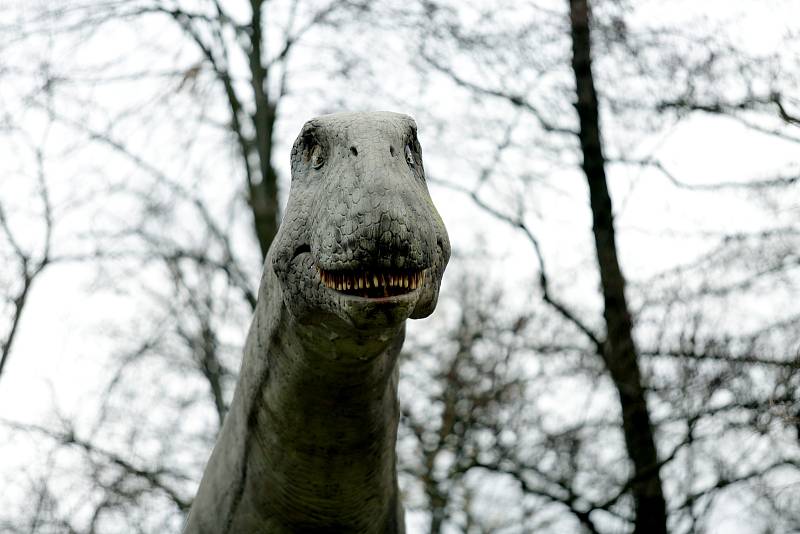 Vyškovský Dinopark. Oblíbená atrakce přivítala stovky prvních návštěvníků.