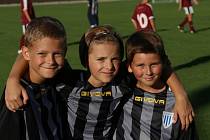 Fotbalové derby: Na hřišti v Rousínově se utkali mladí žáci, přátelsky