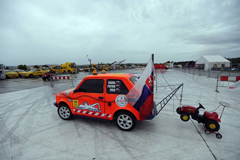 Tow show je název akce, na které se sjedou desítky odtahových vozidel z Česka i okolních zemí.