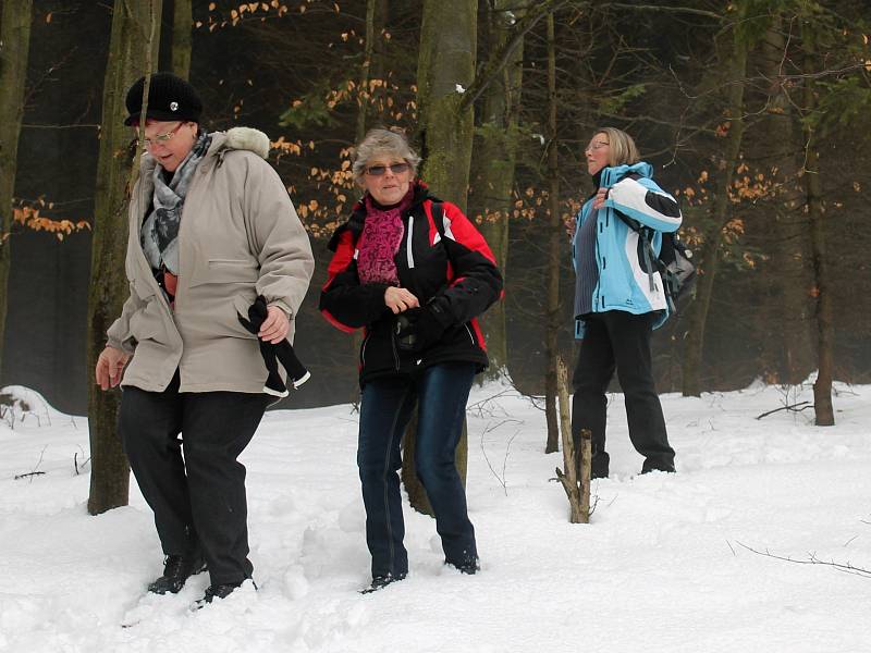 Členové vyškovského odboru Klubu českých turistů vyrazili na vycházku z Ježkovic do Drnovic. Jak se shodli, šlo spíš o oddychovou trasu. Jsou totiž zvyklí i na podstatně delší túry.