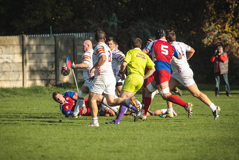 Nepříjemná komplikace v boji o postup do třetího výkonnostního stupně mistrovství Evropy potkala českou ragbyovou reprezentaci. Ve Vyškově podlehla Švýcarsku 14:20 a o skóre mu přepustila vedoucí pozici v divizi 2A.