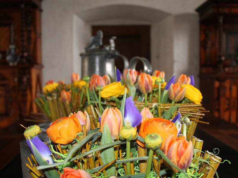 Na zámku v Bučovicích začala sezona. Tradičně výstavou květin.