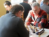 Turnaj pořadaný MKS Vyškov Šachové loučení s rokem 2015 vyhrál Roman Závůrka z SK Prostějov.