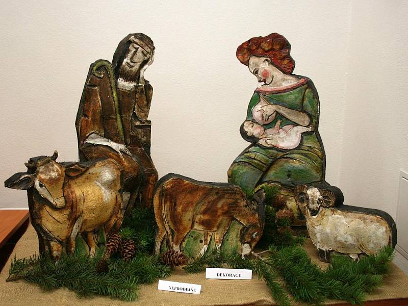 Sál vyškovské Knihovny Karla Dvořáčka zabrala tradiční výstava vánočních dekorací.