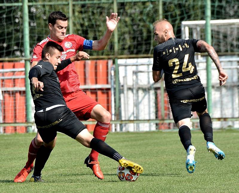 Třinečtí fotbalisté (v červeném) remizovali s Brnem 1:1.