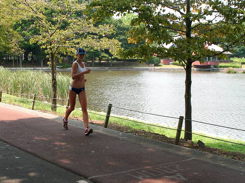 Zuzka Schindlerová v Tokiu.