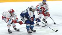 Brno 13.12.2020 - domácí HC Kometa Brno (Peter Mueller) v modrém proti HC Oceláři Třinec