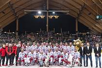 Foto na památku. Třinečtí hokejisté v Davosu.