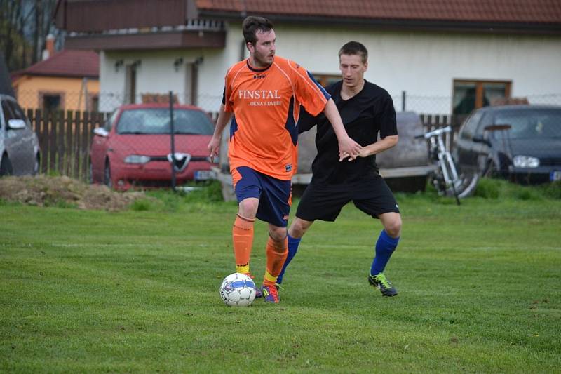 Derby mezi domácí Lučinou a hosty z Dobré skončilo nakonec výhrou doberských fotbalistů 2:3.