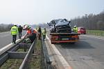 Mezi Frýdkem-Místkem a Dobrou na silnici I. třídy R/48 se v pondělí 6. dubna před 13. hodinou staly na jednom místě dvě vážné dopravní nehody. 