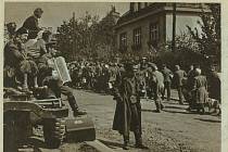 Snímky a archiválie z května 1945 ve Frýdku-Místku a okolí.