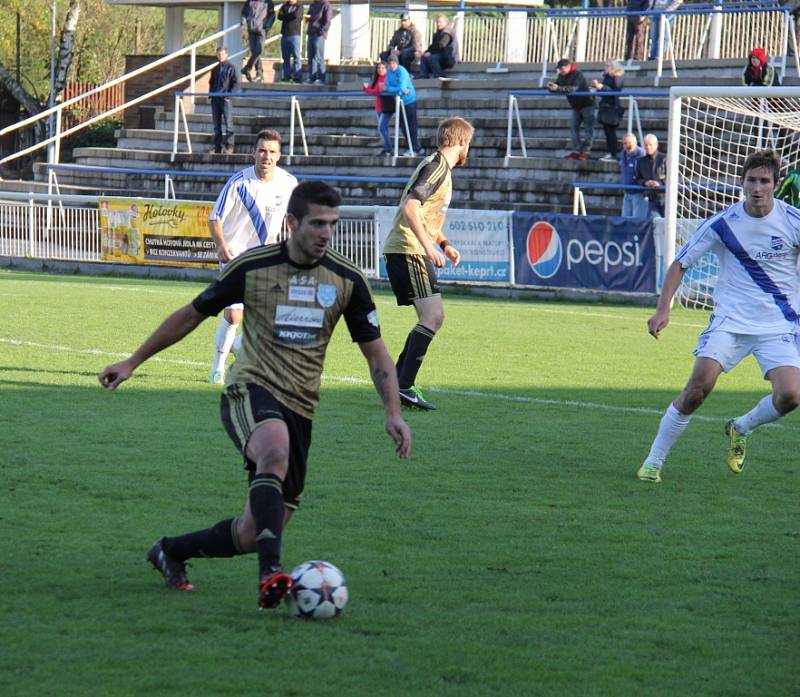 Fotbalisté Frýdku-Místku zdolali na domácím trávníku dalšího z favoritů na postup do první ligy, když díky gólu Vašendy vyhráli nad Znojmem 1:0. 