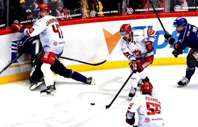 Zápas 19. kola hokejové extraligy Oceláři Třinec - Kladno.