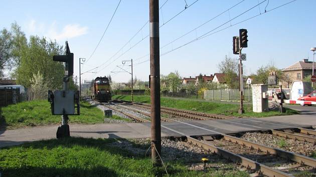 Místo, v němž se plánuje výstavba podjezdu Via Lyžbice. 