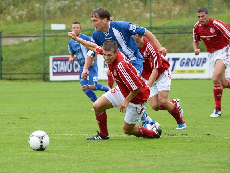 Třinečtí fotbalisté na úvod třetiligové soutěže zdolali na domácím trávníku Zábřeh 4:2. 