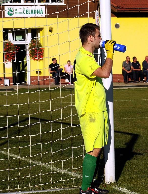 Ve šlágru kola dokázali fotbalisté Čeladné porazit na vlastním hřišti lídra soutěže ze Šenova 2:1.