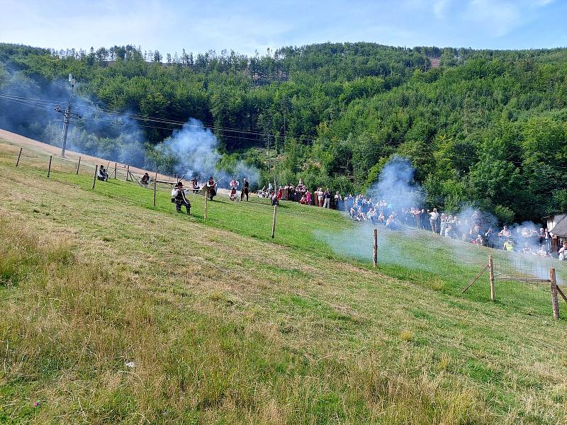 Portáši na Opálené připomínají dobu, kdy museli oblast bránit před loupežníky i pašeráky.