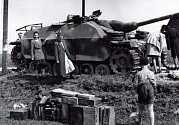 Snímky a archiválie z května 1945 ve Frýdku-Místku a okolí.