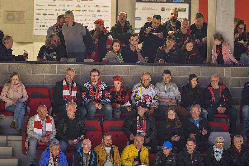 Semifinále play off hokejové extraligy - 2. zápas: HC Oceláři Třinec - BK Mladá Boleslav, 4. dubna 2022 v Třinci. Fanoušci.