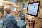 Frýdecká nemocnice využívá nový přístroj k operaci šedého zákalu.