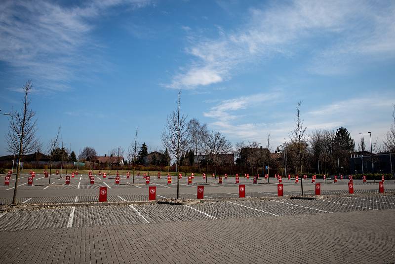 Třinec v celostátní karanténě (Werk Arena), 25. března 2020. Vláda ČR vyhlásila dne 15.3.2020 celostátní karanténu kvůli zamezení šíření novému koronavirové onemocnění (COVID-19).