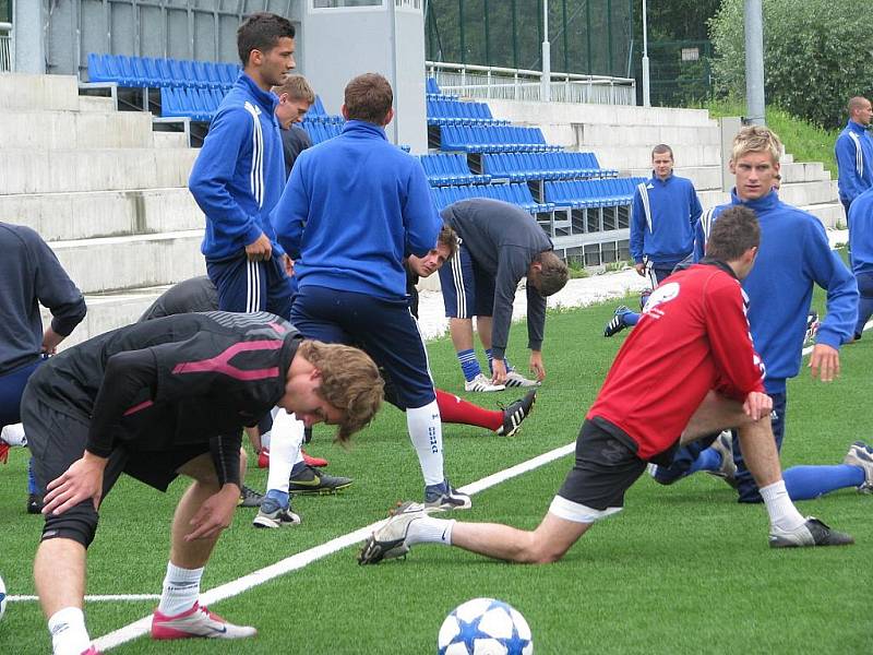 Třetiligoví fotbalisté Frýdku-Místku zahájili v pondělí 4. července přípravu na novou sezonu.