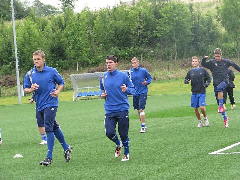 Třetiligoví fotbalisté Frýdku-Místku zahájili v pondělí 4. července přípravu na novou sezonu.