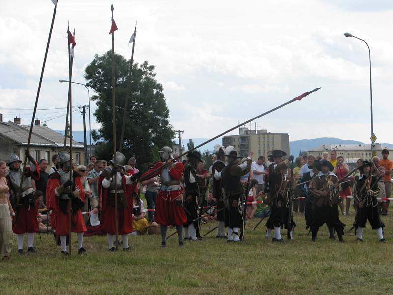 Historická bitva z období třicetileté války se konala na poli před penzionem Hrad Dona Quijotte ve Frýdku.