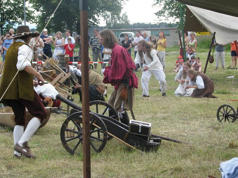 Historická bitva z období třicetileté války se konala na poli před penzionem Hrad Dona Quijotte ve Frýdku.