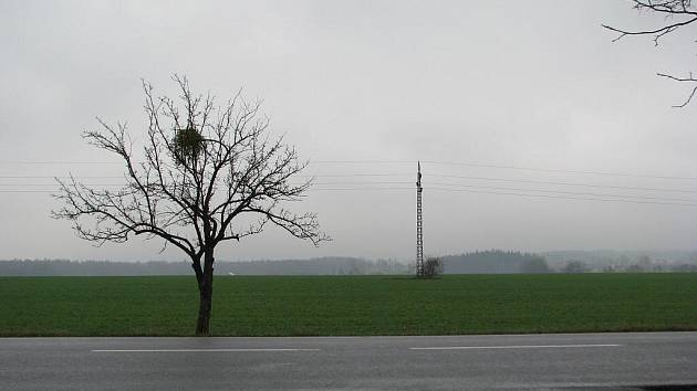 Krajský úřad souhlasil s umístěním průmyslové zóny na těchto pozemcích v Horních Tošanovicích. Územní rozhodnutí, o které developer usiluje pět let, bude pravomocné v květnu 2011 a nelze se proti němu odvolat.