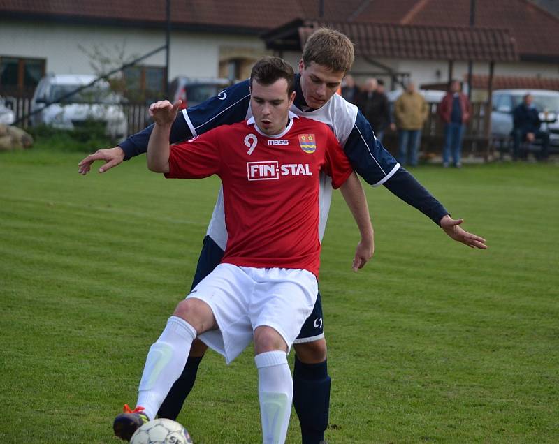 Lídr I. B třídy z Lučiny si na domácím trávníku poradil s Jablunkovem 3:0. 