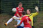 Derby nakonec lépe dopadlo pro fotbalisty z Dobré (modré dresy), kteří porazili Lučinu 1:0. 